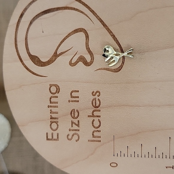 BREAKFAST TIME STUD EARRINGS - Picture 6 of 8